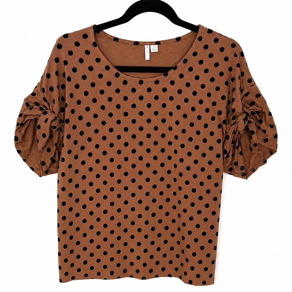 Amazon Boutique Polka Dot Short Sleeve Shirt Womens size xsmall